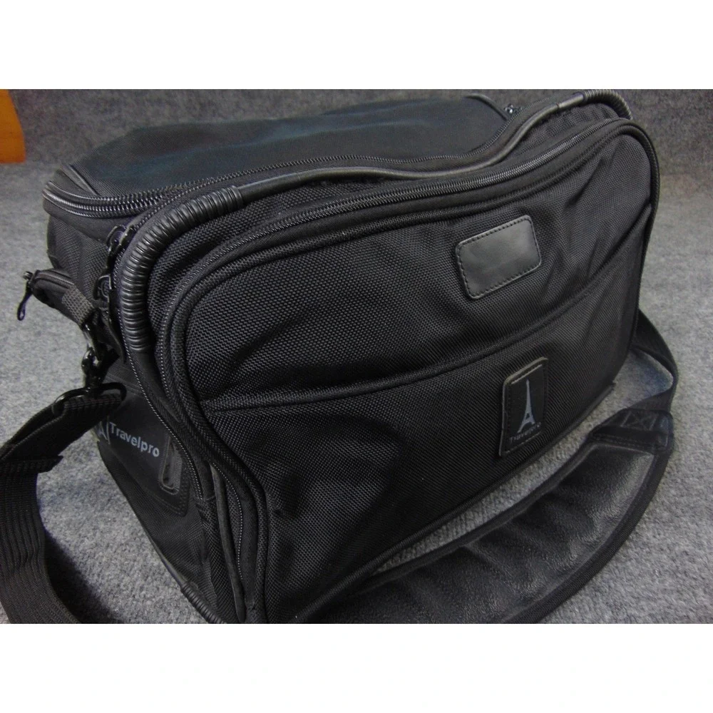 Travelpro Flight Crew Mens Black Solid Travel Tote Bag Business Pilot Utility